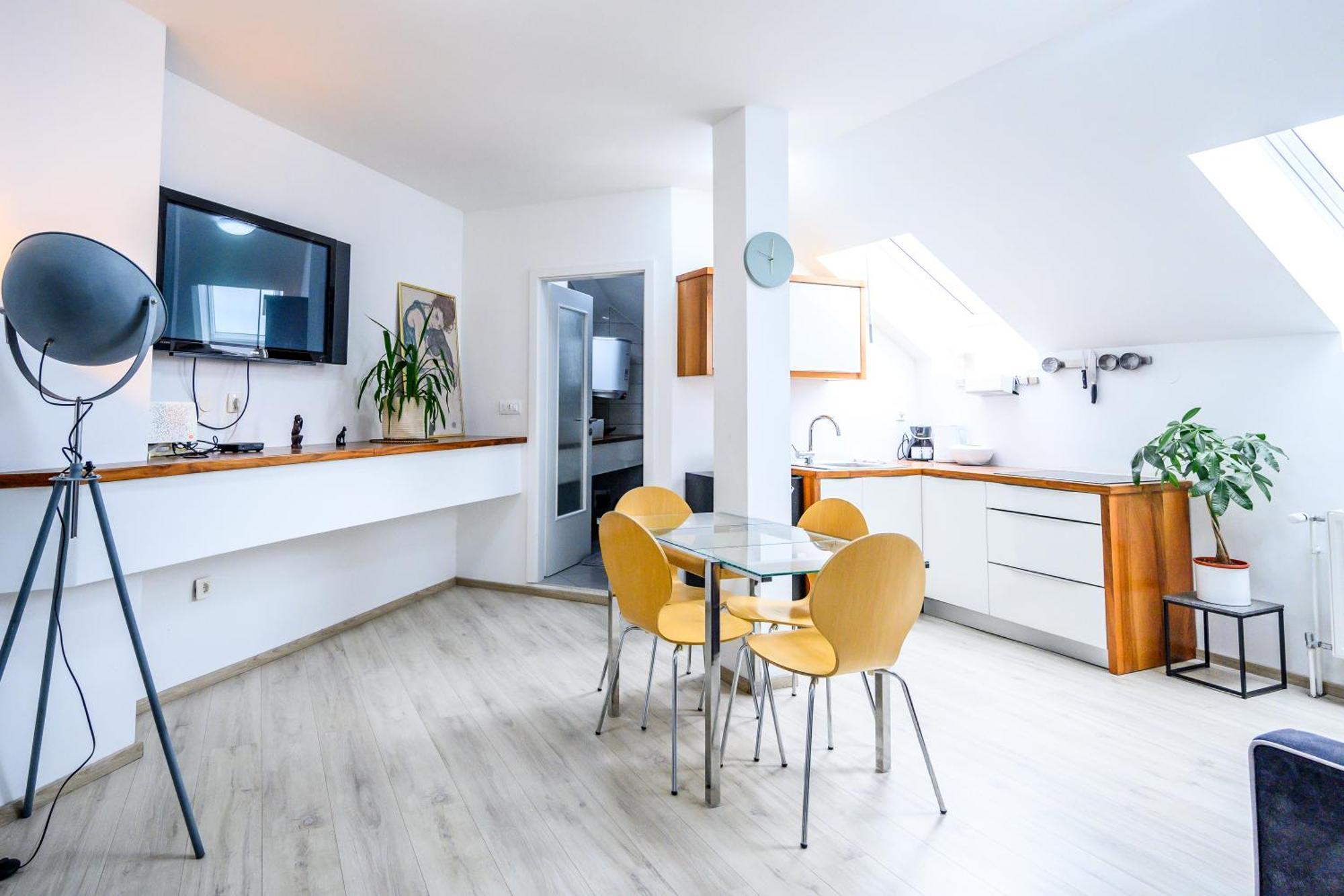 The City Loft Ljubljana Buitenkant foto